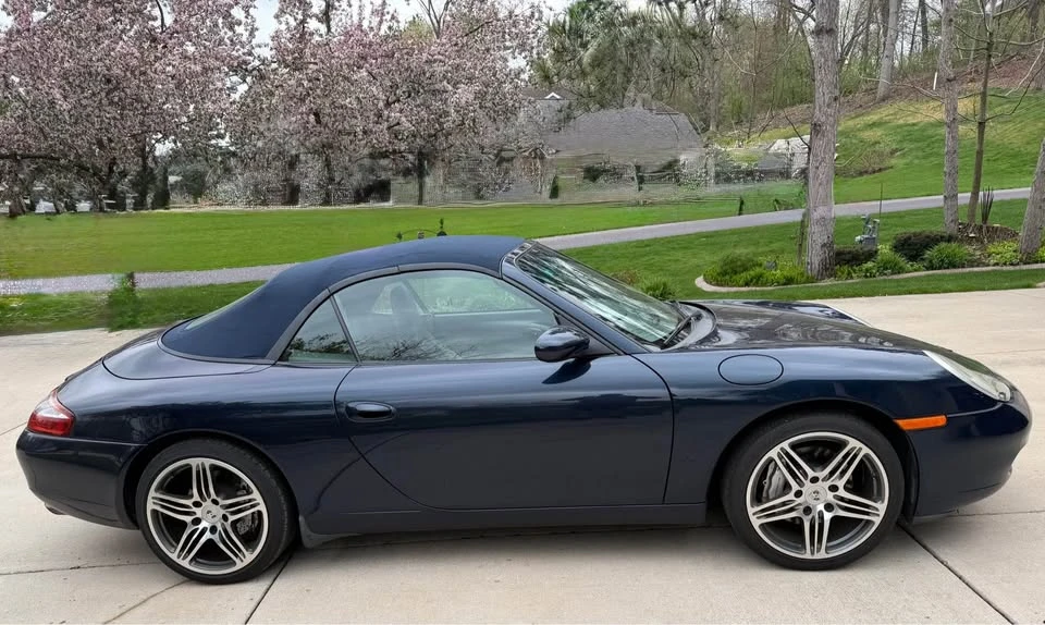 2000 Porsche 996 Carrera 4 - Image 2 of 3