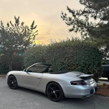 2000 Porsche 911 Carrera 4 Cabriolet