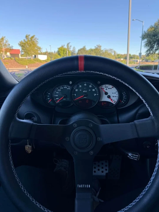 2000 Porsche 996 Carrera 4 - Image 3 of 19