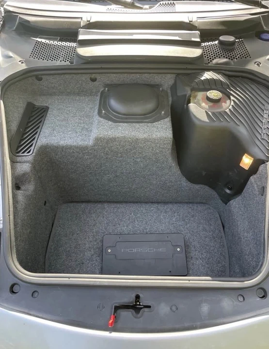 2000 Porsche 996 Carrera 4 - Image 10 of 19