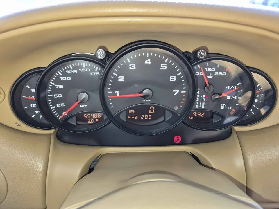 2000 Porsche 996 Carrera 4 - Image 8 of 16