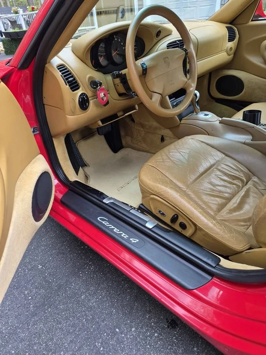2000 Porsche 996 Carrera 4 - Image 9 of 16