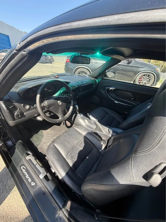 2000 Porsche 996 Carrera 4 - Image 10 of 12
