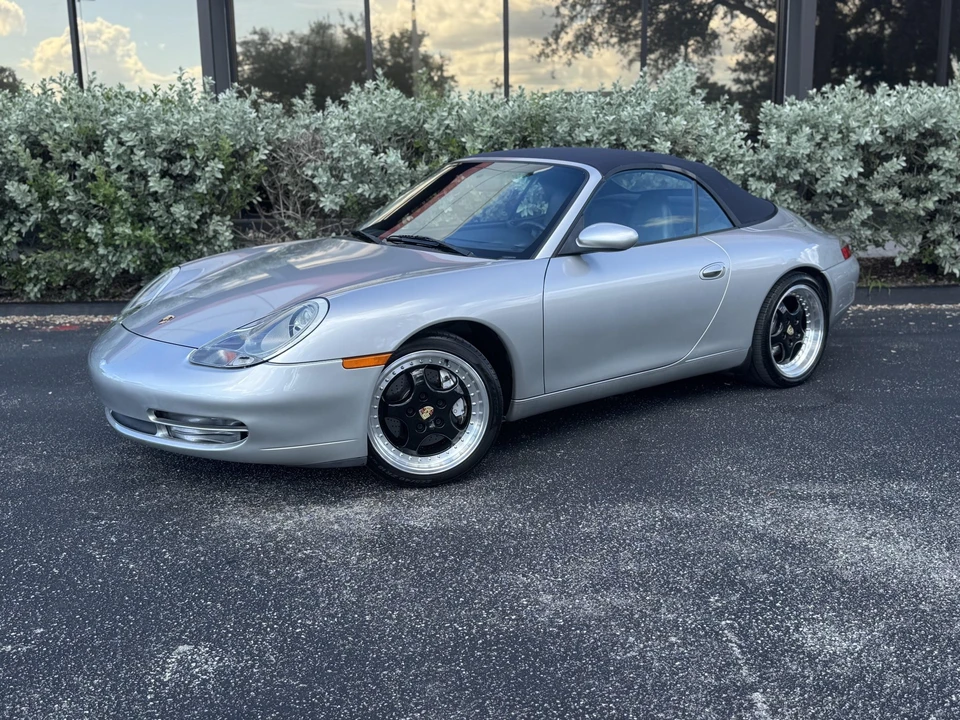 2000 Porsche 996 Carrera 4 - Image 13 of 31