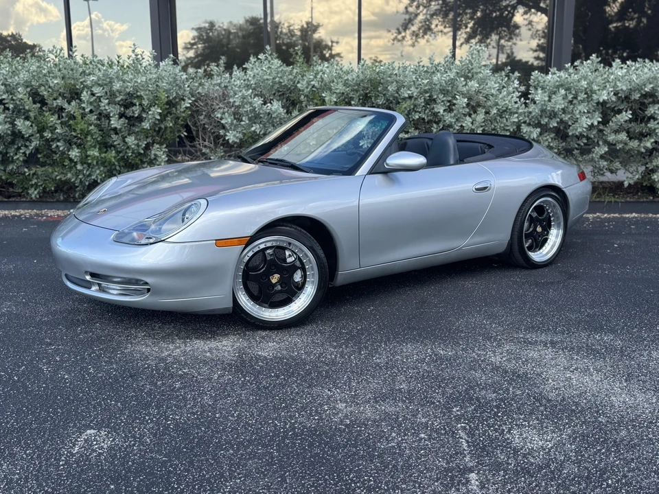 2000 Porsche 996 Carrera 4 - Image 2 of 31