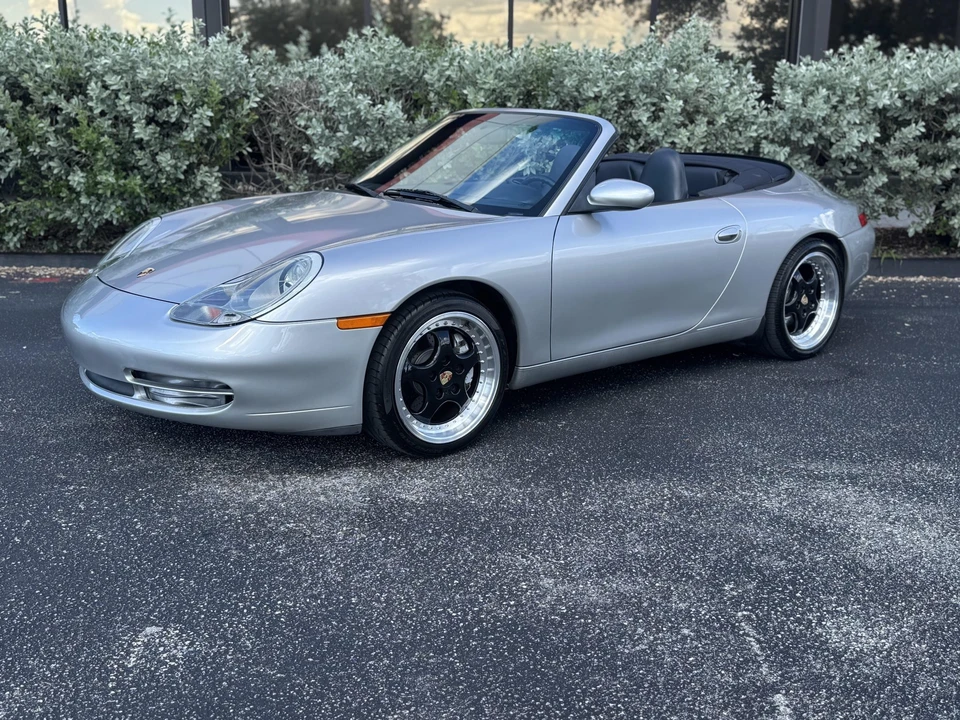 2000 Porsche 996 Carrera 4 - Image 3 of 31