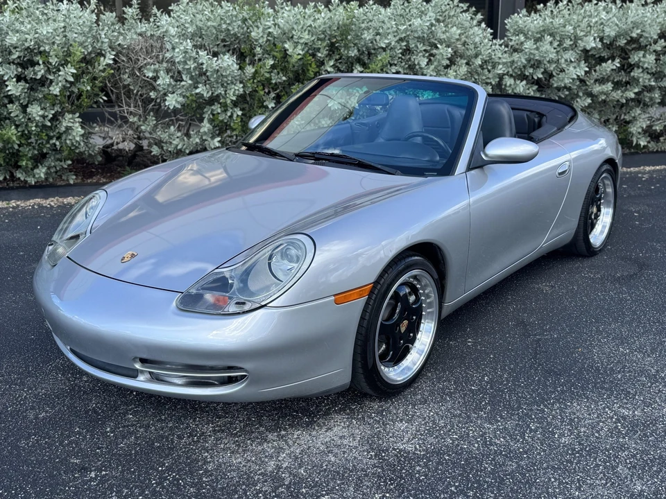 2000 Porsche 996 Carrera 4 - Image 4 of 31