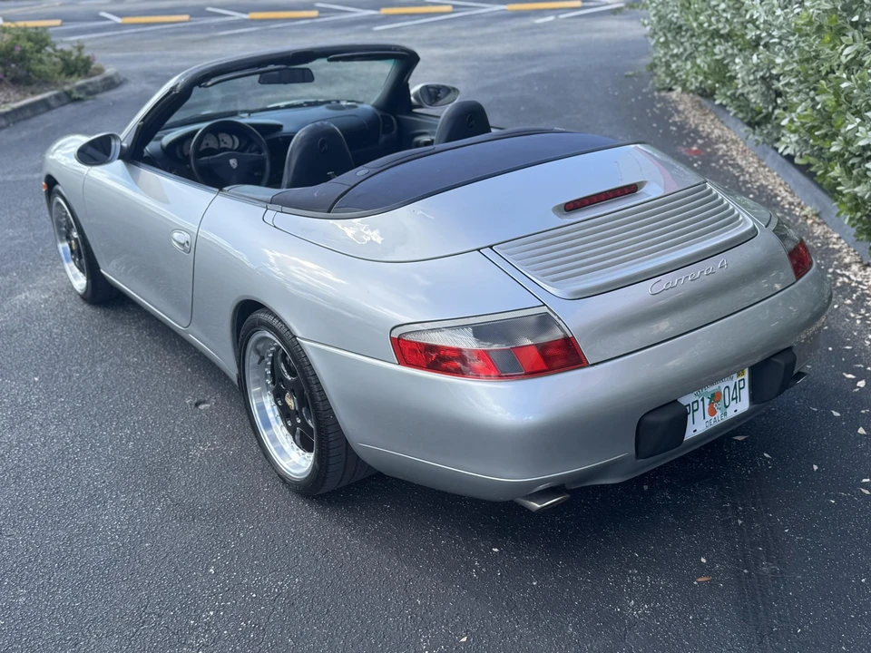 2000 Porsche 996 Carrera 4 - Image 11 of 31