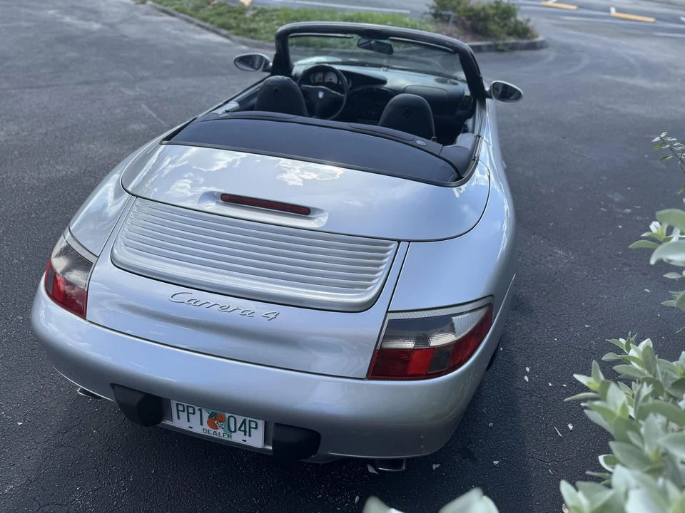 2000 Porsche 996 Carrera 4 - Image 9 of 31