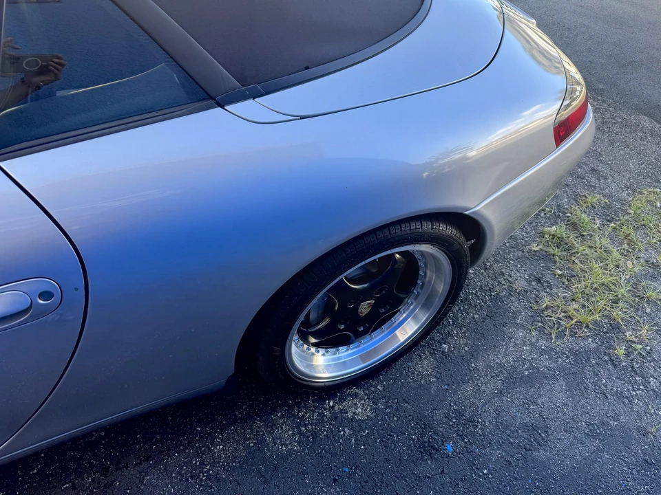 2000 Porsche 996 Carrera 4 - Image 25 of 31