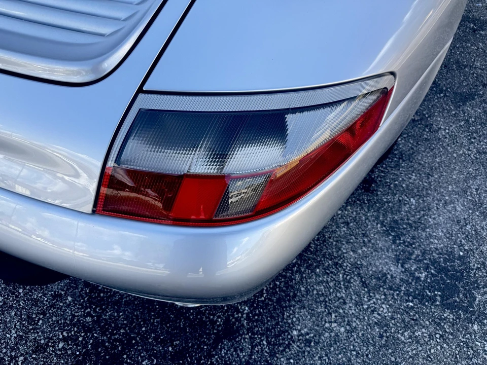 2000 Porsche 996 Carrera 4 - Image 30 of 31