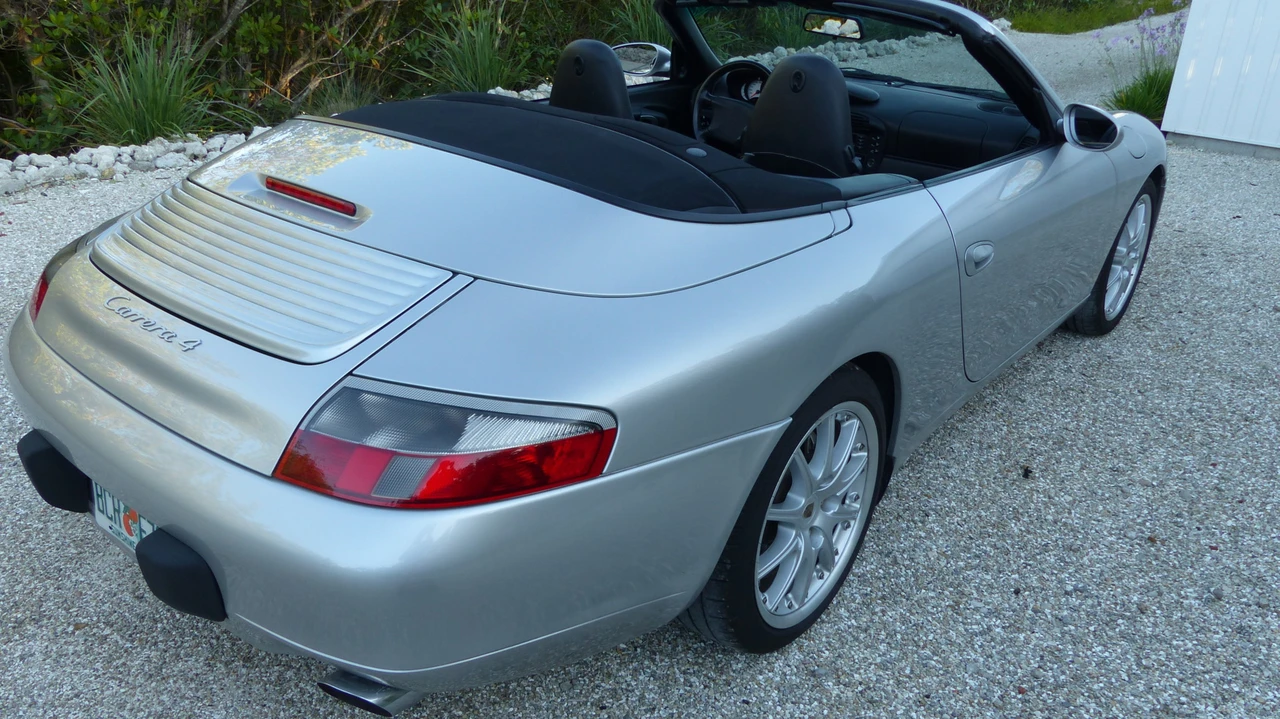 2000 Porsche 996 Carrera - Image 30 of 31