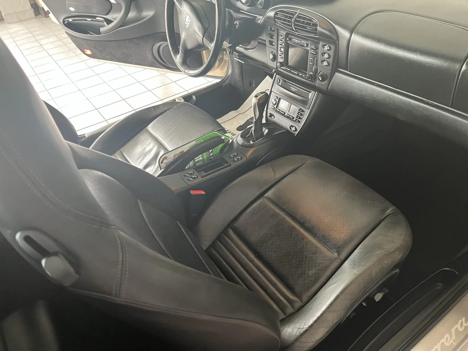 2000 Porsche 996 Carrera - Image 25 of 31