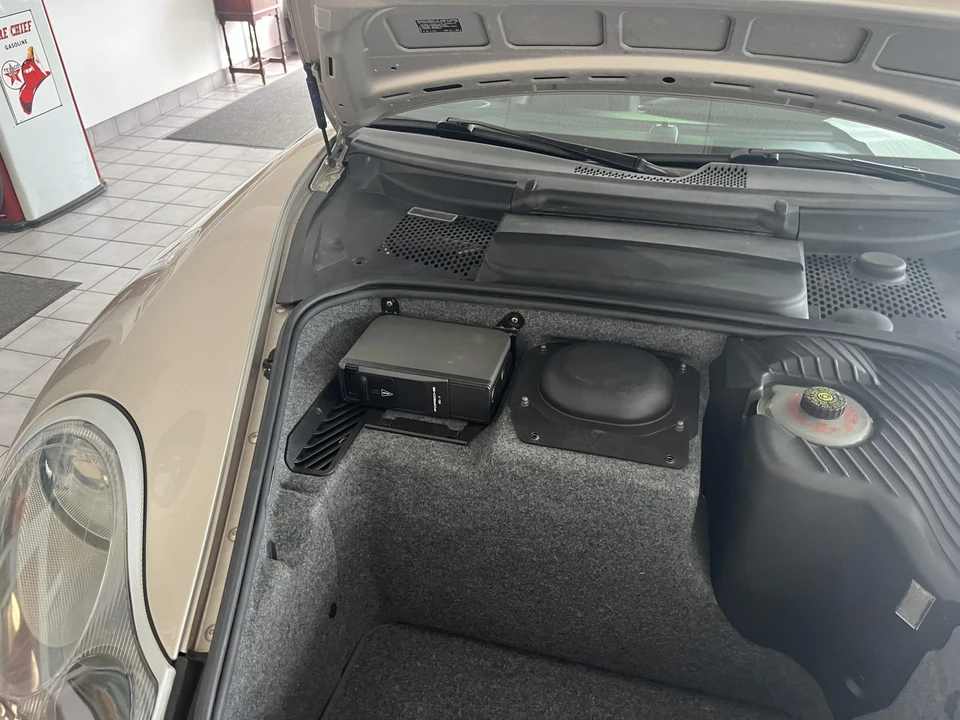 2000 Porsche 996 Carrera - Image 30 of 31