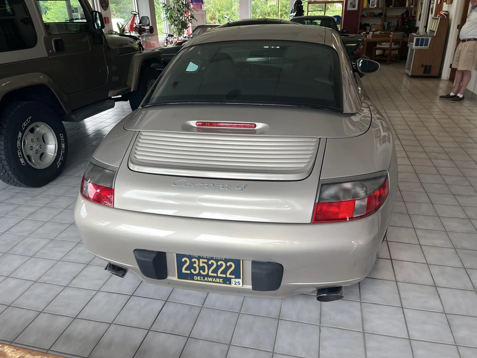 2000 Porsche 996 Carrera - Image 10 of 31