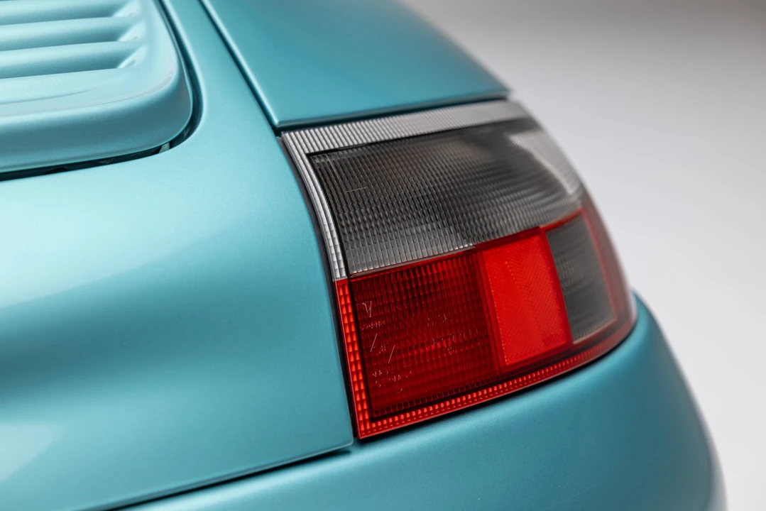2000 Porsche 996 Carrera 4 - Image 30 of 31