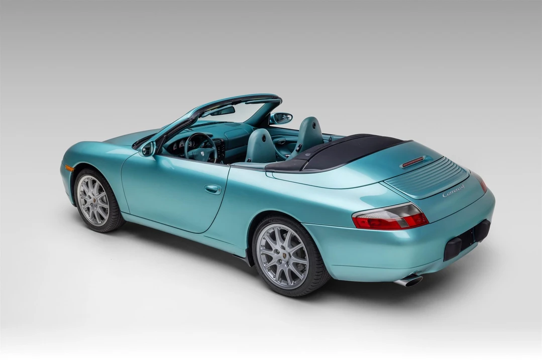 2000 Porsche 996 Carrera 4 - Image 13 of 31