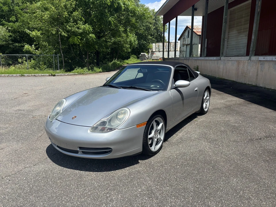 2000 Porsche 996 Carrera - Image 25 of 31