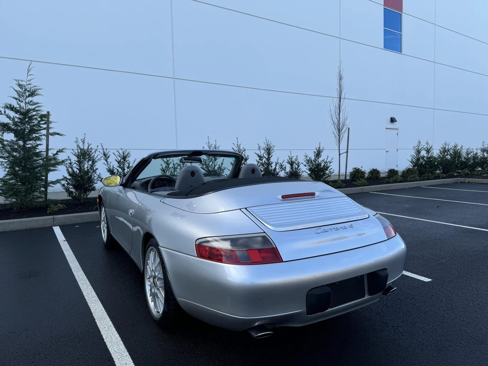 2000 Porsche 996 Carrera - Image 25 of 31