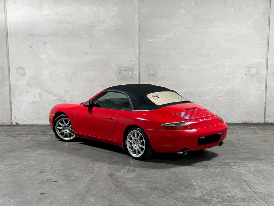 2000 Porsche 996 Carrera 4 - Image 13 of 30