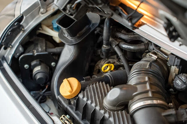 2000 Porsche 996 Carrera 4 - Image 27 of 31