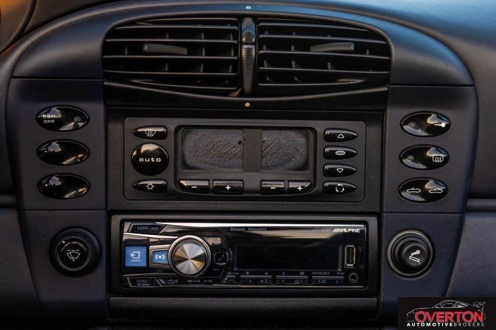 2000 Porsche 996 Carrera 4 - Image 19 of 31