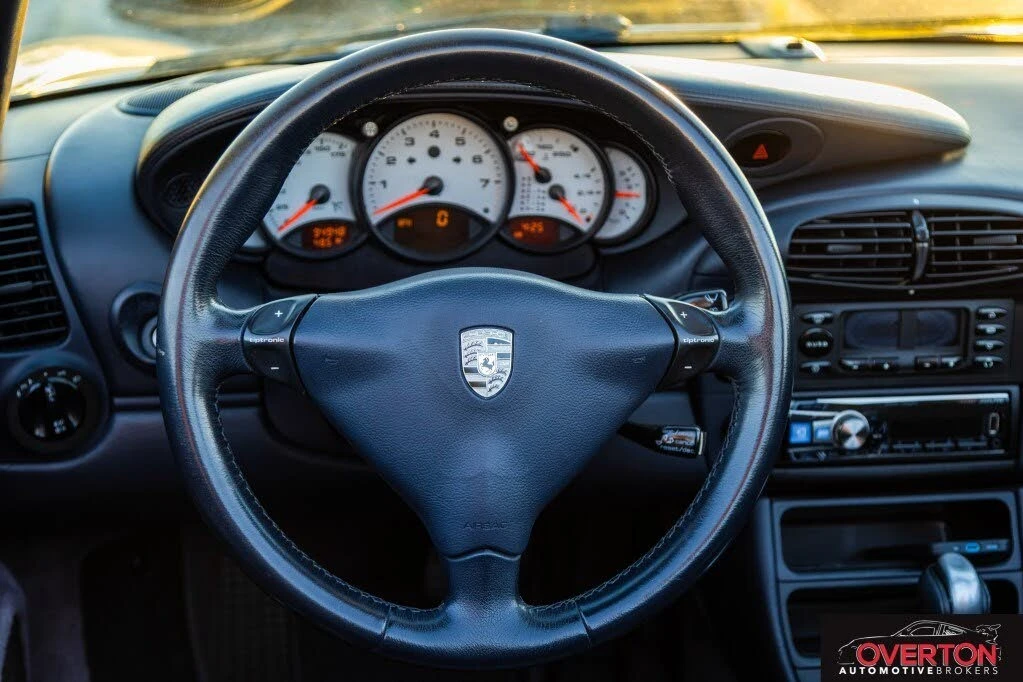 2000 Porsche 996 Carrera 4 - Image 15 of 31