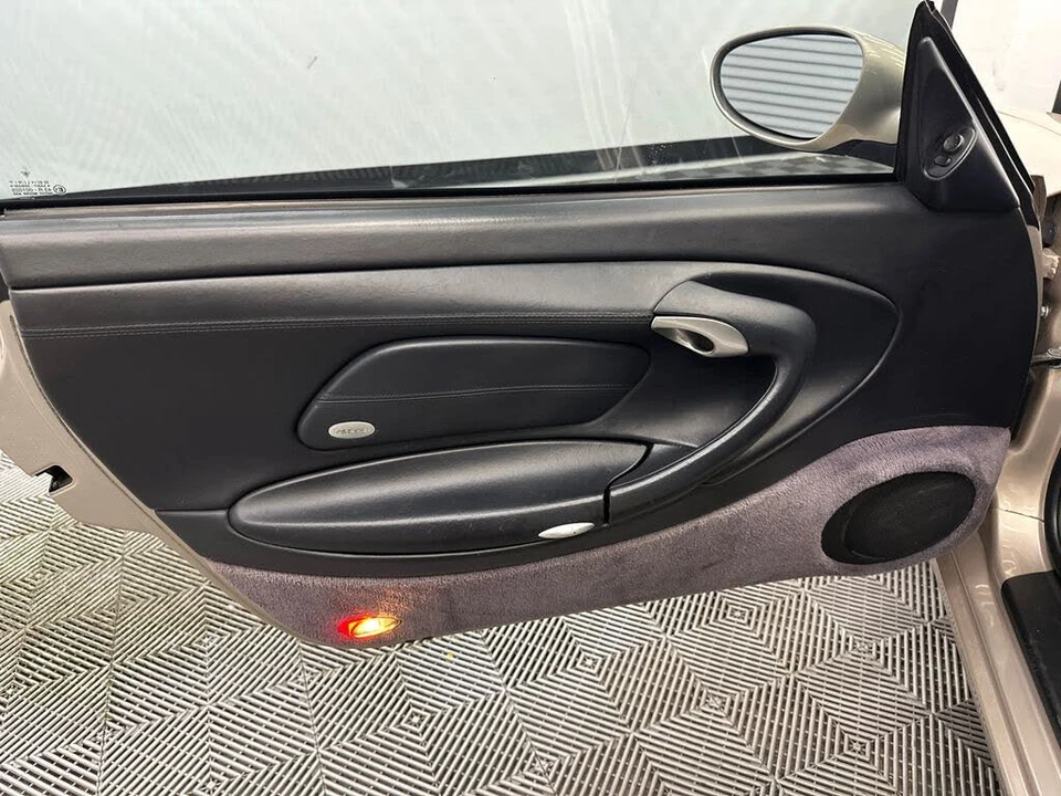 2000 Porsche 996 Carrera - Image 10 of 22