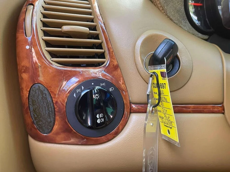 2000 Porsche 996 Carrera 4 - Image 15 of 31