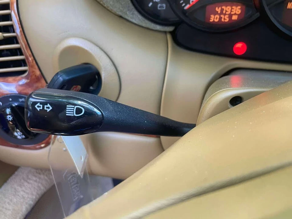 2000 Porsche 996 Carrera 4 - Image 18 of 31