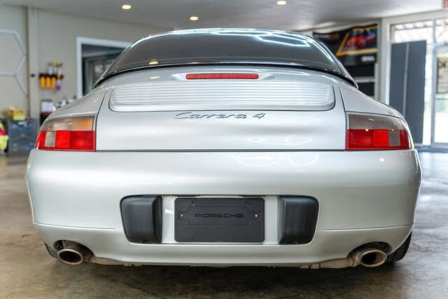 2000 Porsche 996 Carrera 4 - Image 19 of 31