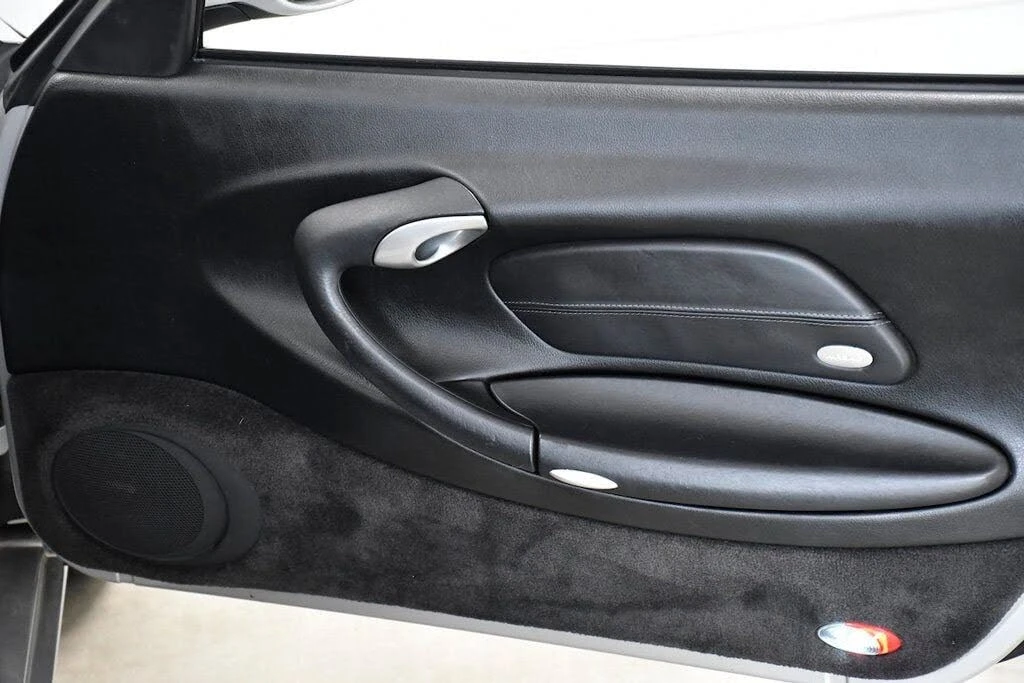 2000 Porsche 996 Carrera 4 - Image 24 of 31