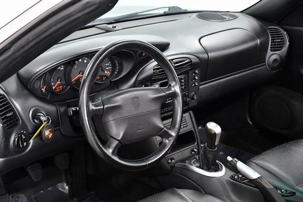 2000 Porsche 996 Carrera 4 - Image 14 of 31