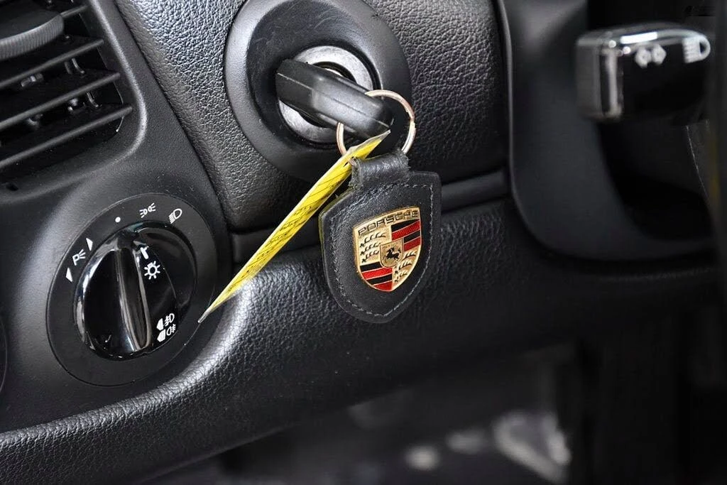 2000 Porsche 996 Carrera 4 - Image 19 of 31
