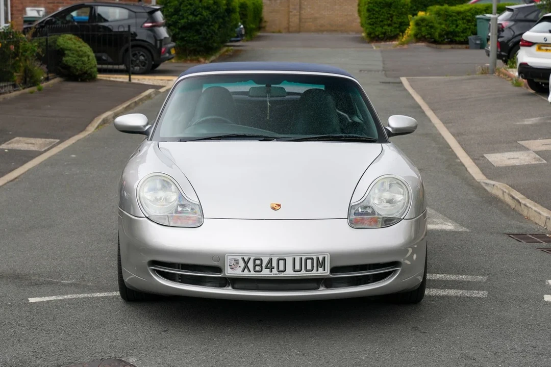 2000 Porsche 996 Carrera 4 - Image 26 of 31