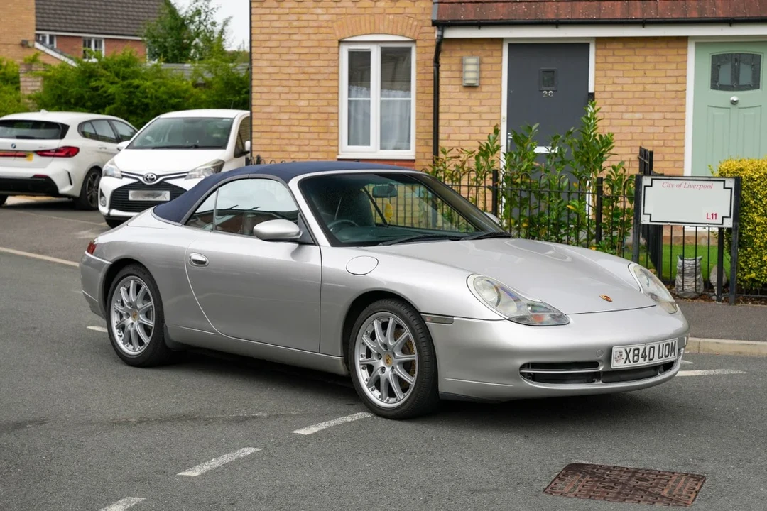 2000 Porsche 996 Carrera 4 - Image 28 of 31