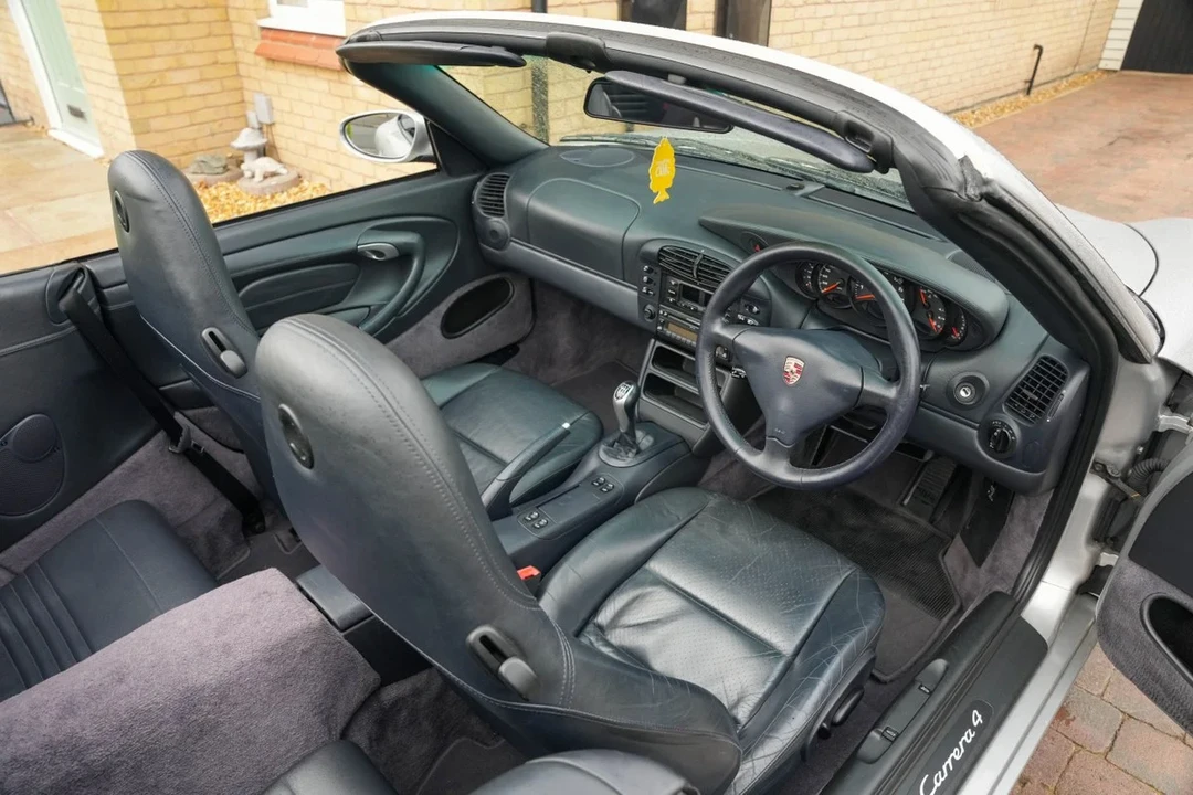 2000 Porsche 996 Carrera 4 - Image 2 of 31