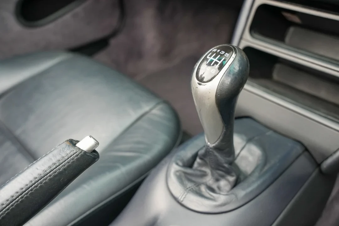 2000 Porsche 996 Carrera 4 - Image 20 of 31