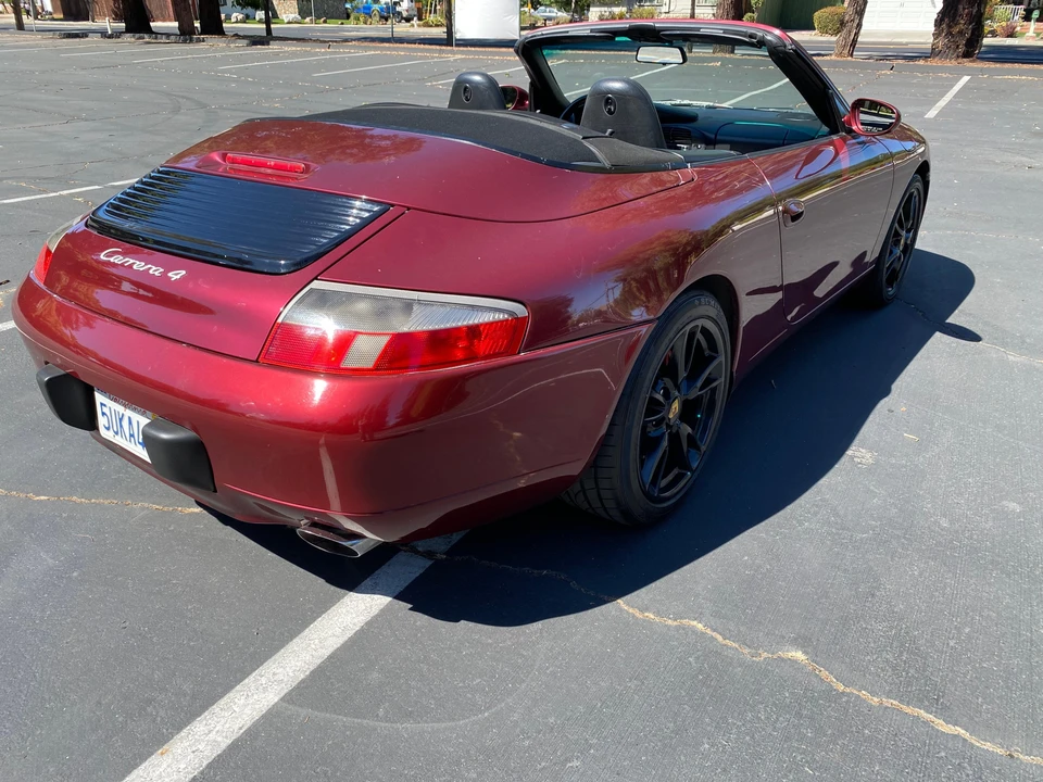 2000 Porsche 996 Carrera 4 - Image 9 of 31
