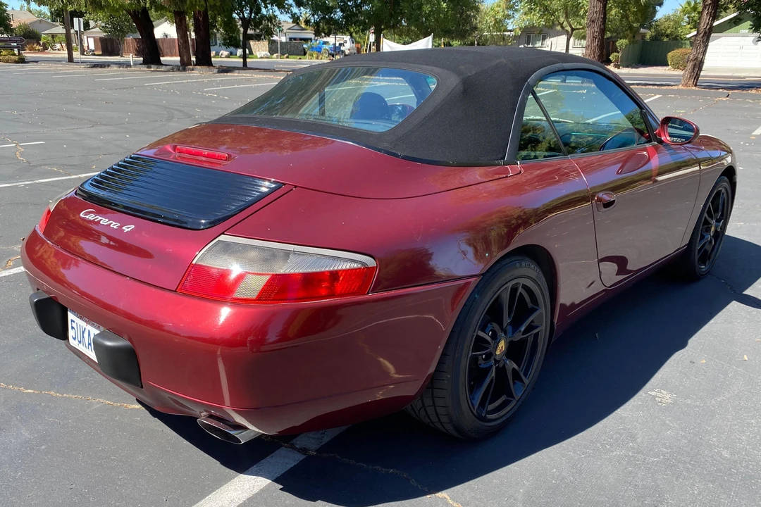 2000 Porsche 996 Carrera 4 - Image 4 of 31