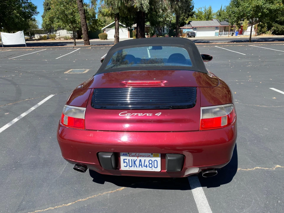 2000 Porsche 996 Carrera 4 - Image 19 of 31