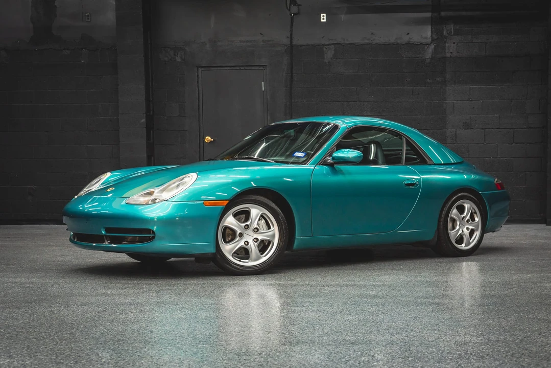 2000 Porsche 996 Carrera 4 - Image 20 of 31
