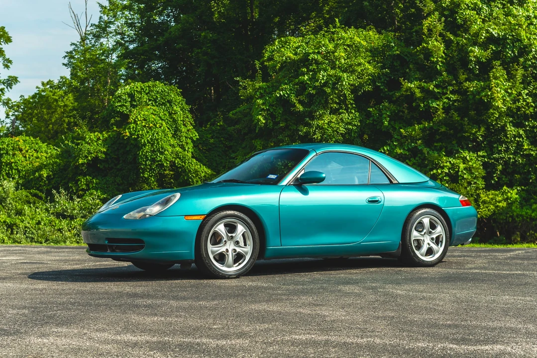2000 Porsche 996 Carrera 4 - Image 8 of 31