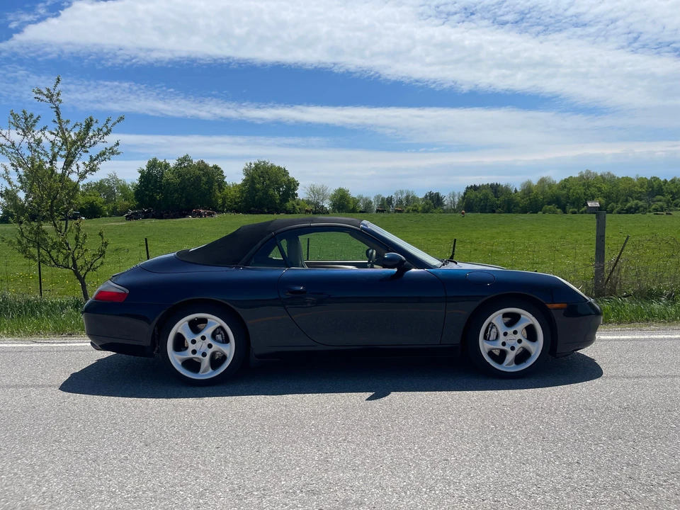 2000 Porsche 996 Carrera 4 - Image 14 of 31
