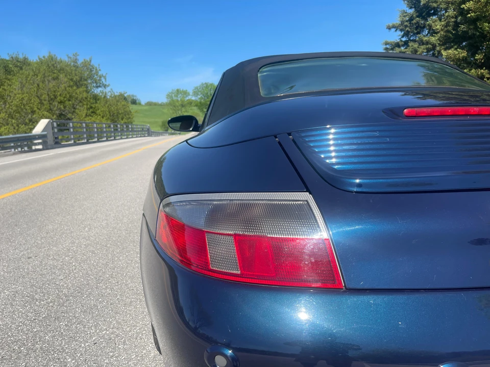 2000 Porsche 996 Carrera 4 - Image 24 of 31