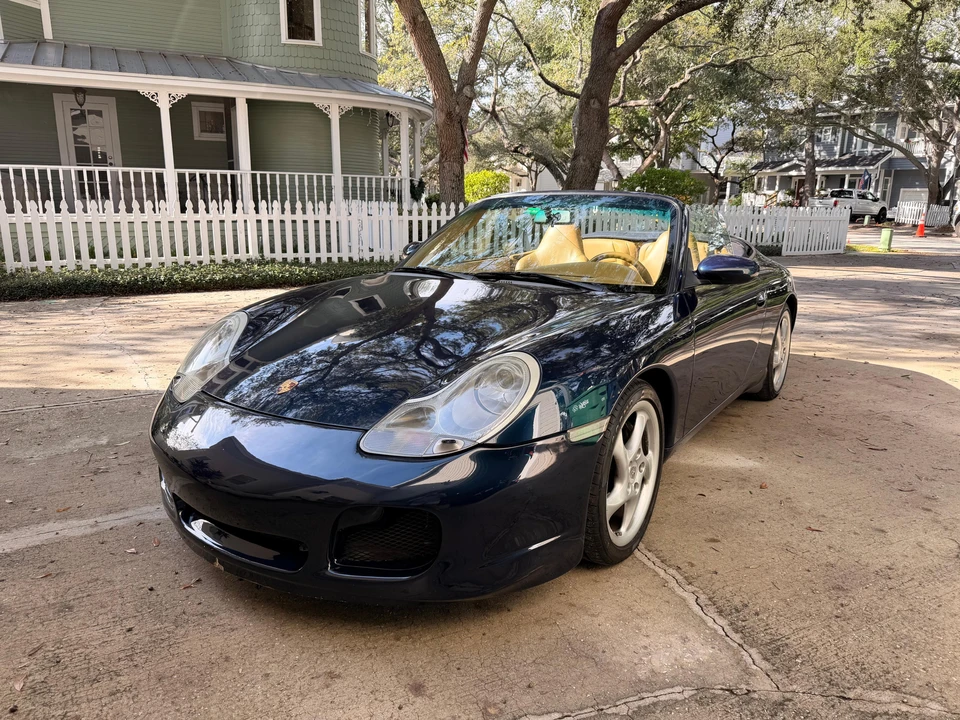 2000 Porsche 996 Carrera 4 - Image 9 of 31