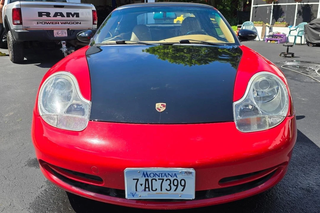 2000 Porsche 996 Carrera 4 - Image 2 of 31