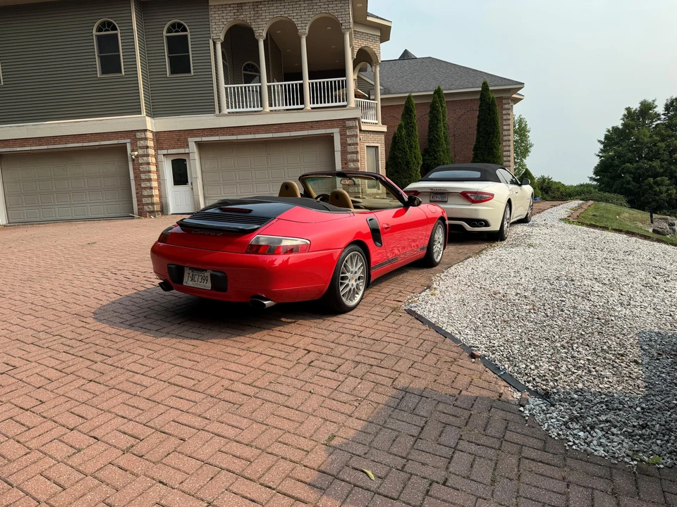 2000 Porsche 996 Carrera 4 - Image 8 of 31