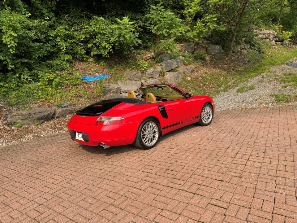 2000 Porsche 996 Carrera 4 - Image 9 of 31