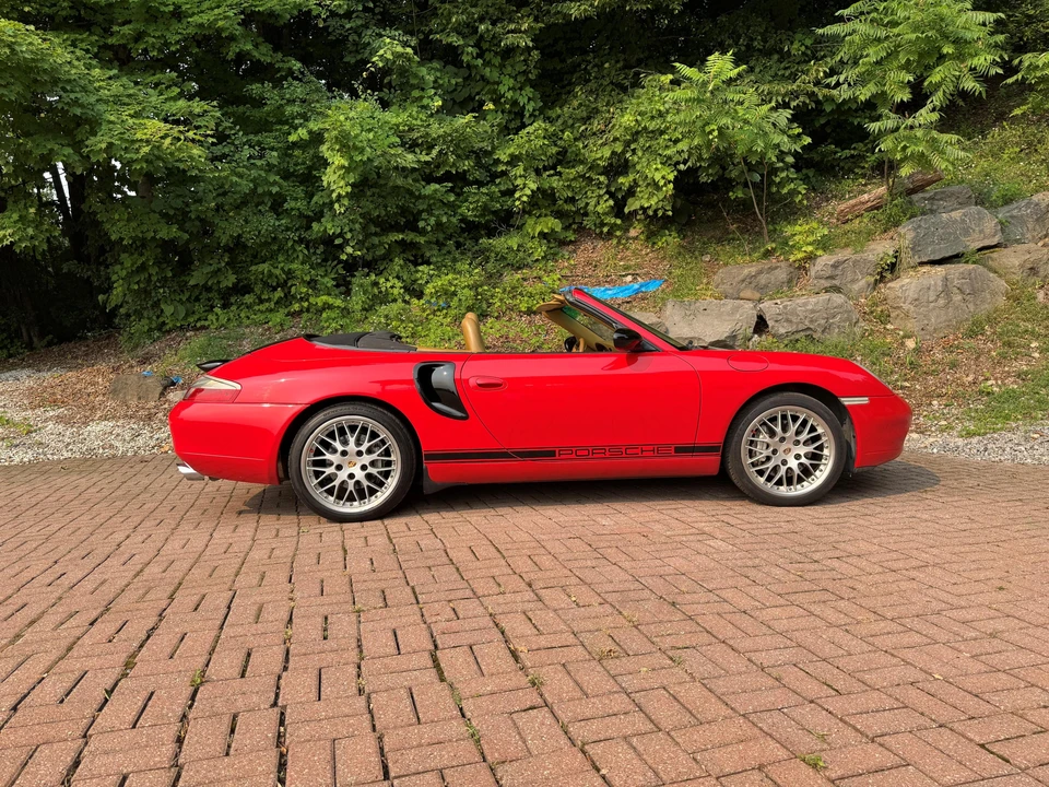 2000 Porsche 996 Carrera 4 - Image 10 of 31